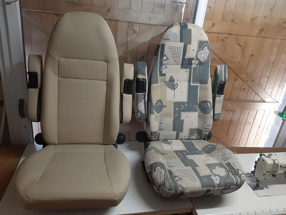 Siège de cabine de camping-car refait en crème, posé dans l'habitacle